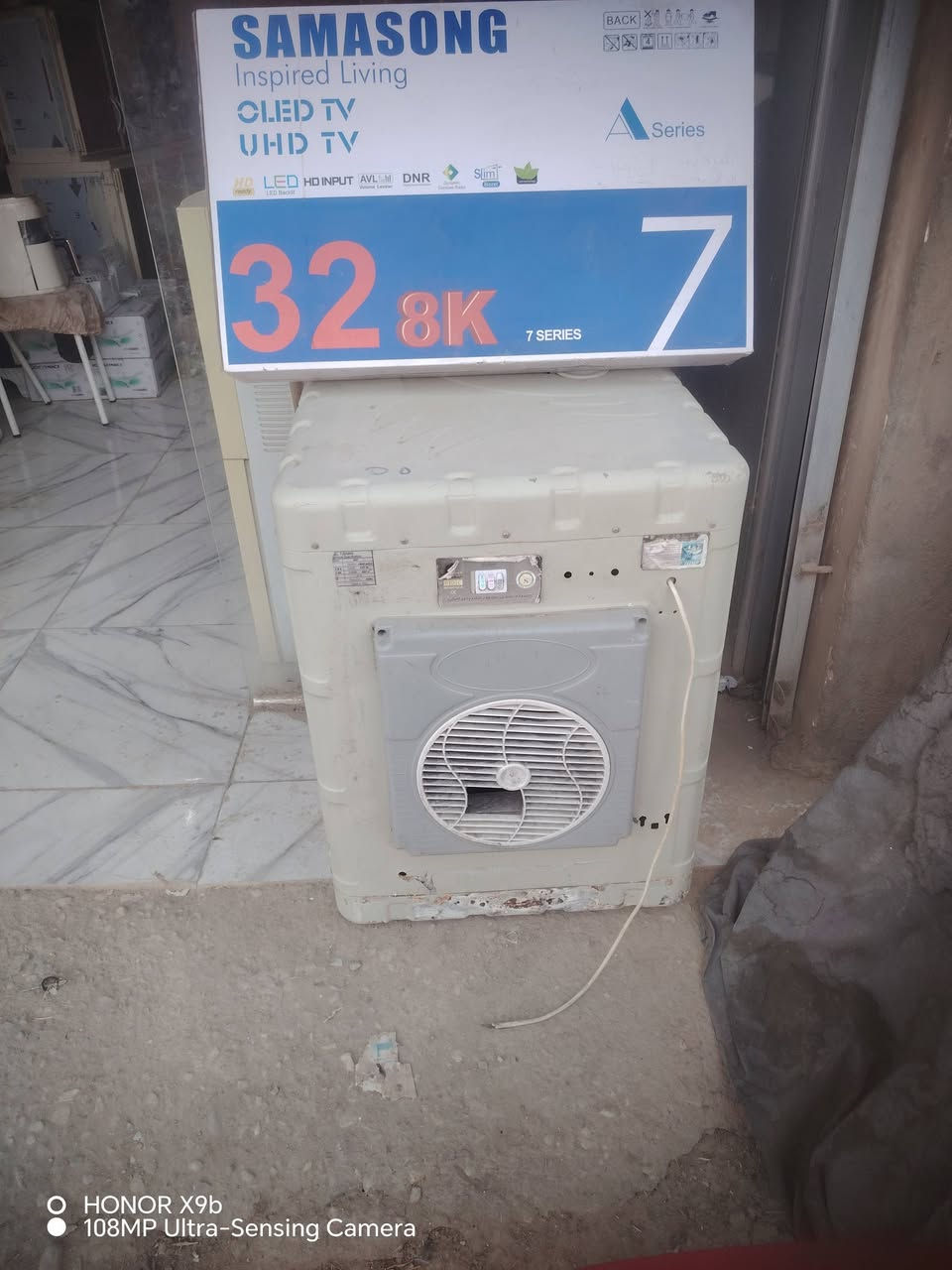 اغراض مستخدمة للبيع 
مبردة حجم صغير شغاله بسعر 55 الف 
شاشة حجم 32 جديد كارتون بسعر 95
مراوح شحن كافة الاحجام بسعر 25 
غسالات فقط غسل شغال بسعر 25 
طبلات كراسي كاروك طفل حجم كبير وحجم صغير باسعار مناسبه للاستفسار ***********

نص مكتوب في الصور:
- HONOR X9b
- 108MP Ultra-Sensing Camera
- HONOR X9b 108MP Ultra-Sensing Camera
- O HONOR X9b