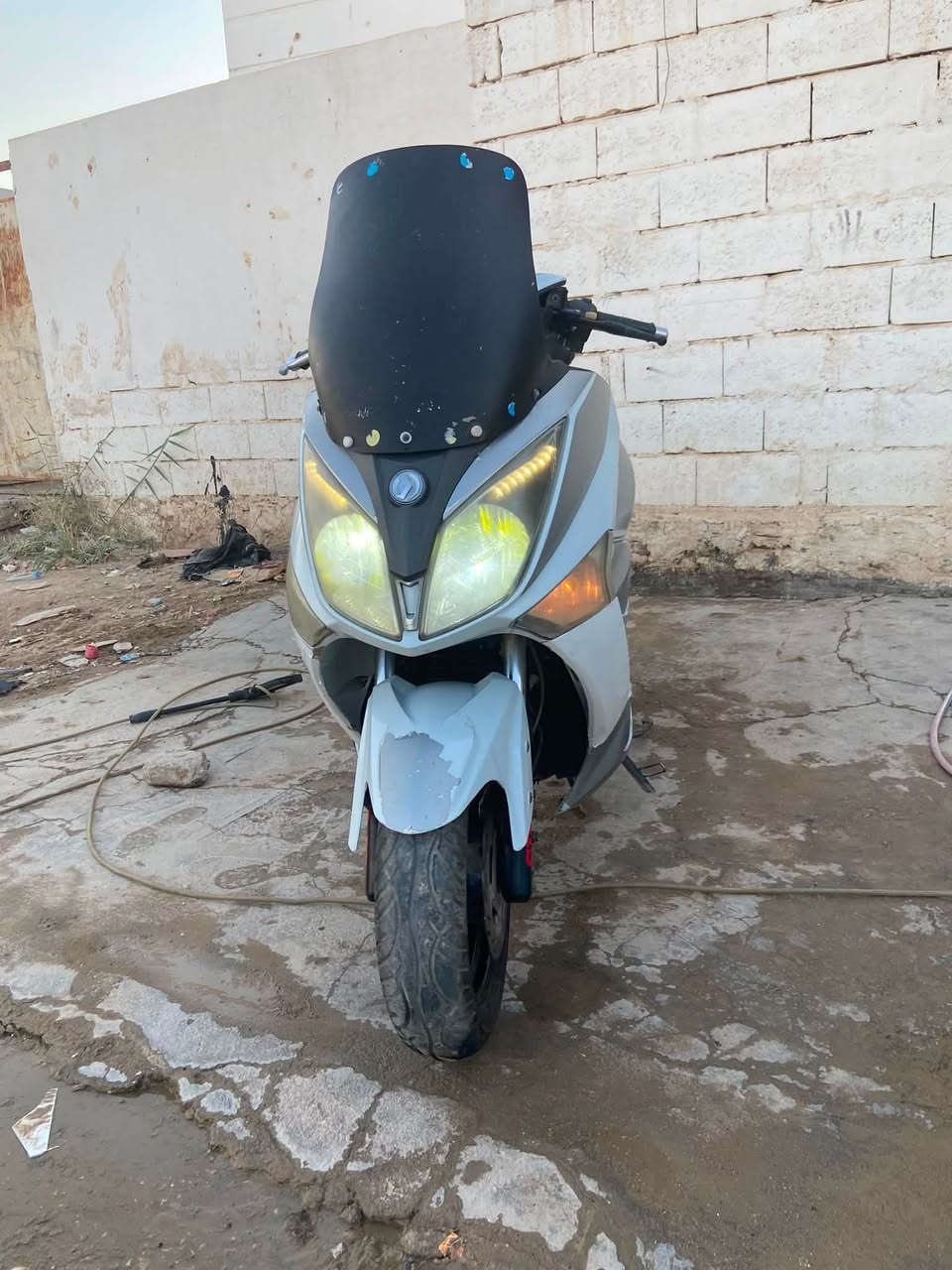 يالله سايم الحديث شغال نكره صلف
محرك ناعم حيل تخم تاير جديد كهربائية كلها شغاله مابي نقص مكان الرمادي ال7كيلو 

*********** (السعر650مجال بسيط للشراي)
