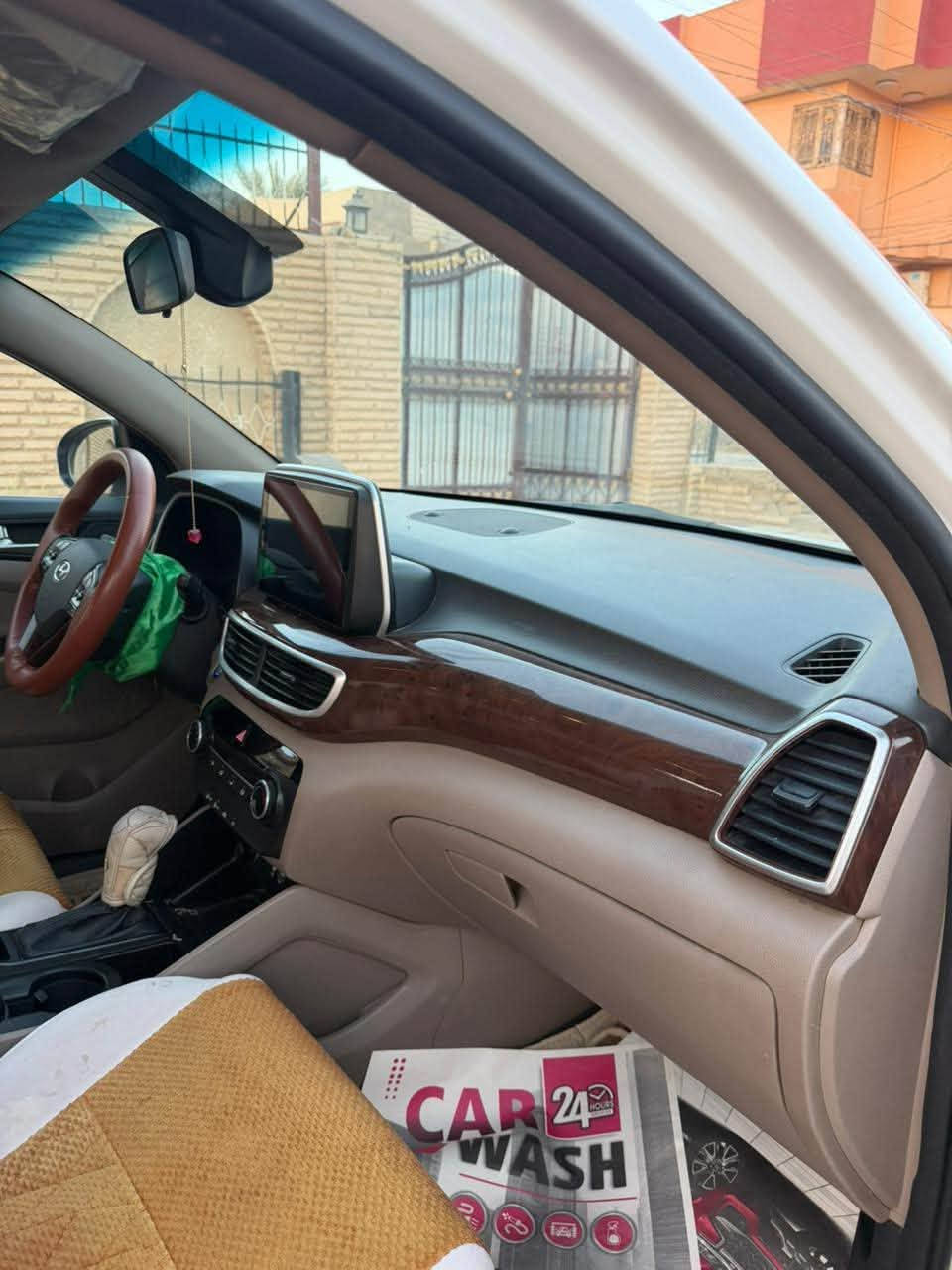 السلام عليكم 
توسان خليجي موديل ٢٠٢٣
السيارة على وضع الشركة بيه بارد بكد الجف بالبنيد وشخطات زغيرة بالدعاميه الوره
نظيفه فول 
ماشيه ٧٧ بالكيلو
رقمه بابل
مكاني الحله 
السعر ١٨٣ بيه مجال شويه
اتصال / واتساب 
***********
