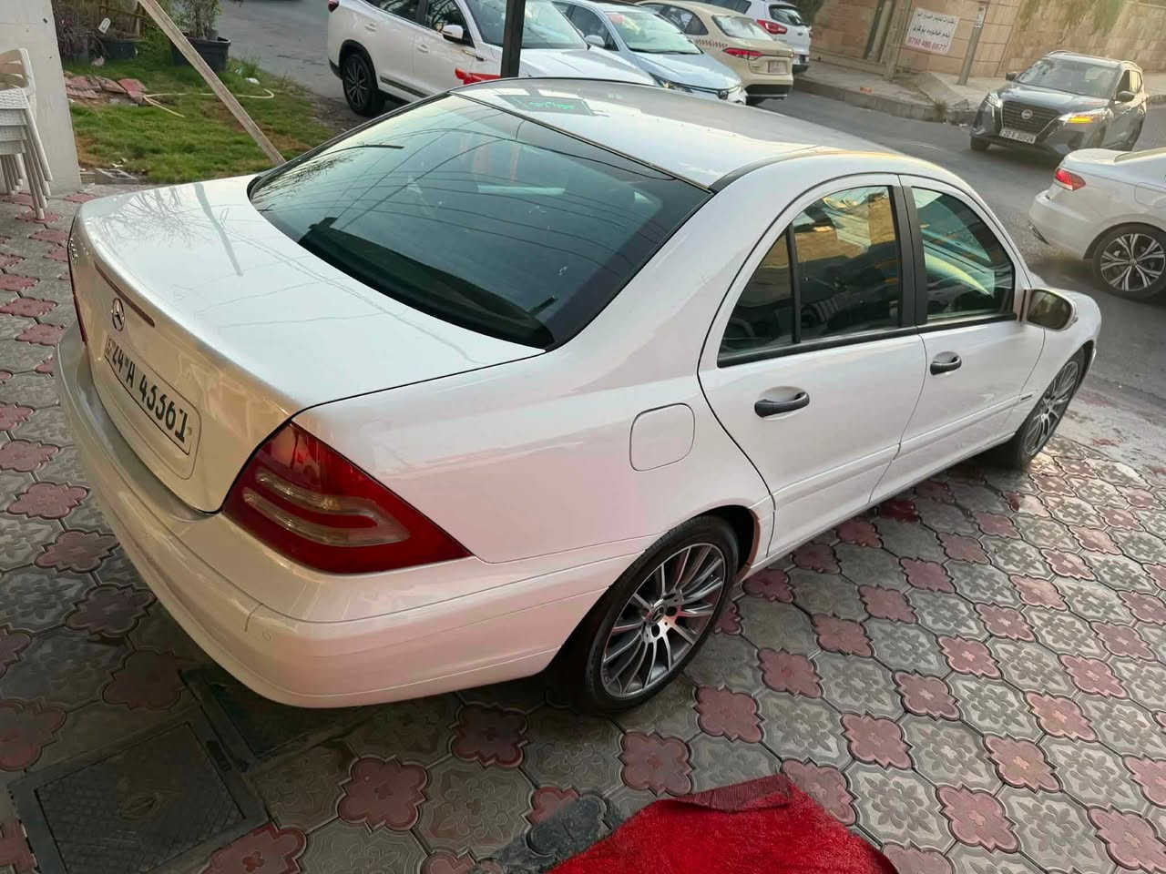 مارسليدس سي كلاس موديل ٢٠٠٠فول مواصفات بس سلايد نيه بشرتي هه موو شتيك ديفروشم ٣بارجه صبوغه بي دعم و ليدران بشرتي كيرو مكينه و تبريد و بناو كردن سياره كي زور جوان و بي مسروفه سعري ٦٨ورقه و مجالي كم *********** وتساب
