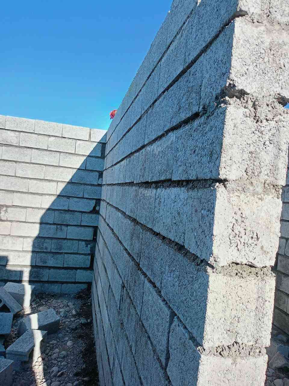 📢 إعلان خلفة بناء - شغل درجة أولى 📢*
*بسم الله الرحمن الرحيم*  
*"وقل اعملوا فسيرى الله عملكم"*
نستلم كافة أعمال البناء في:
*الزاب وكل قراها 
 *الاعمال:*
1.  *بناء تكعيبة 
2.  بناء بيوت
3.  *بناء استارة + ديكور
4.  *بناء سياج* : بيوت ومزارع 
--
*للاتصال والواتساب:*  
📞 ***********
وفقنا الله وإياكم
