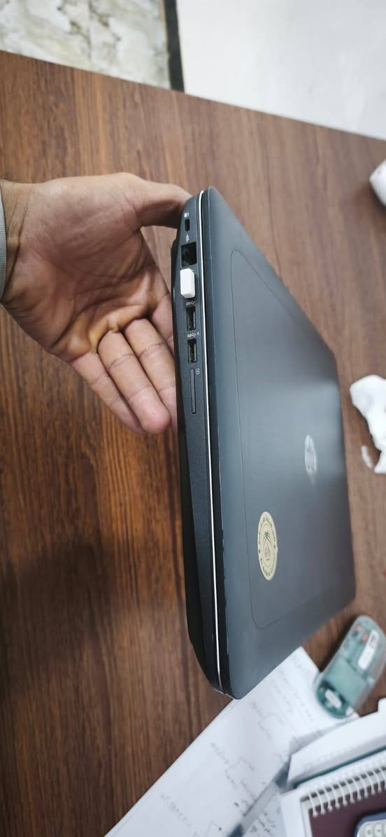 لابتوب hp كرت شاشه خارجي nividi Quadro M2000M 4GB
معالج intel cor i7 6820HQ  2.70 GHz الجيل السادس 

رام 16 كيكا 
تخزين 500 ssd

ويندوز 10pro

رايدة ب400الف الجهاز نضيف ويا شاحنه وجنطة ملحقاته 

رقمي ‏‪***********‬‏
