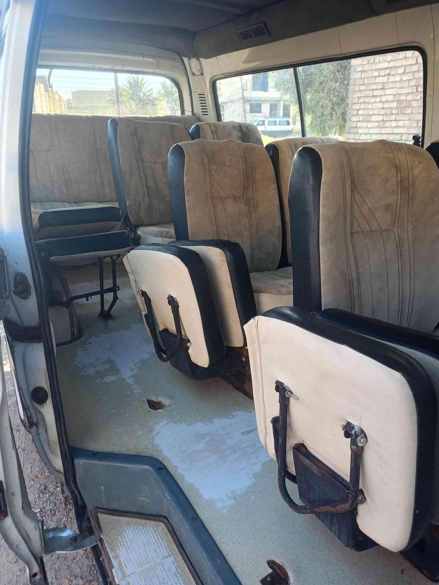 السلام عليكم فتون 2010 سيارة بسمي امصفره من كل شي كير ومكينة..واكسل وصدر وتخم تاير كله جديد كهربائيات كلها شغاله اترايك وين ميعجبك داخل جديد شاشه ودمام بس بيها اخياس بل هلال شواصي مكفولة رقم انكليزي وبسمي اني سعر 50وبيها مجال عنواني بغداد البياع وهذا رقمي ***********
