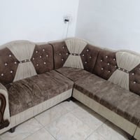 ديوان • ٥ مقاعد • مجال بسيط