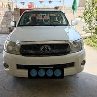 هايلوكس • ٢٠١١ • صور موجودة