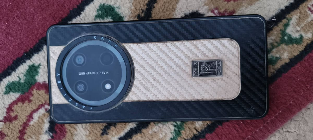 السلام عليكم موبايل هونر اكس 9سي لبيع
السعر ٤٠٠وبي مجال قليل الموبايل بدون ملحقاته بس انطي ويه شاحنه تشحن سريع وتساب ***********
