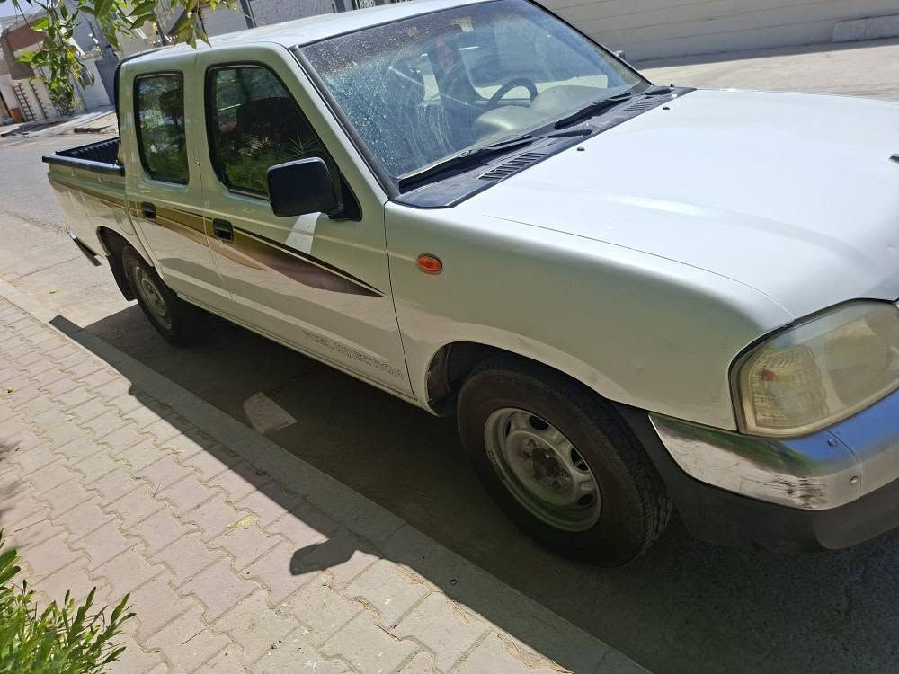 نیسان پیکاب 2010 لیزە دوبەی 
کۆدی ئاسایشی هەیە
گێر و مکینەی و ئەکسل و تەبرید و کارەبای  بەشەرت و سەقفی بۆیاخی نیە چوار دەوری پەڵە پەڵە بویاخە سەیارەی ماڵانە کامل مەسرف کراوەتەوە بێ تەقە و ڕەقەیە چوار تایەی تازەی بۆ گۆراوە سەدر و دواکەی و دەبڵ و هەموی تازە گوراوە 

نرخ: 66 گڵا
ژ.م :***********
ژ.م:*********** كيفري, ديالى
