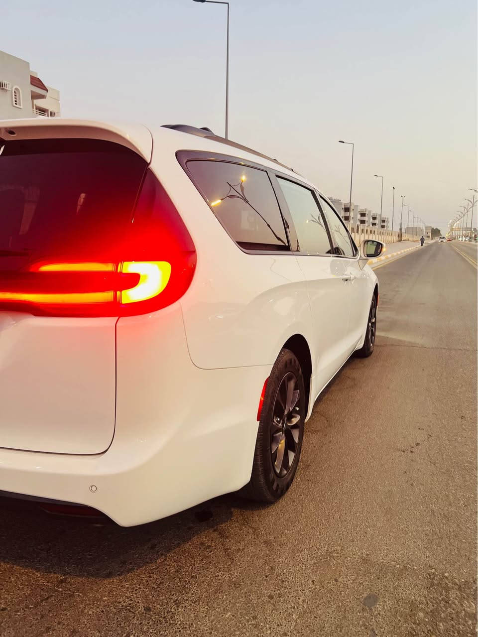 السلام عليكم 
يتوفر كرايسلر باسفيكا 
موديل 2021
مواصفات S
بانوراما 
ويل 18 
رادارات 360 درجه 
كشن كهرباء + تدفئه
بيبان كهربائي + جنطه 
جميع الكروم باللون الاسود الامع 
ماشيه 38 الف فقط
السياره كفاله لا صبغ ولا ضربه ولا تديل فقط بارد جدا قليل اربع اصابع بالحاملغ الامامي
 بدون حادث  بيها تقرير مياه امطار للدوسه شرط الفحص بدون اي مسج 
رقم بغداد با اسمي فحص وهزه جديد
مكاني كربلاء 
السعر 203$
للاستفسار 
***********
*********** كربلاء, العراق
