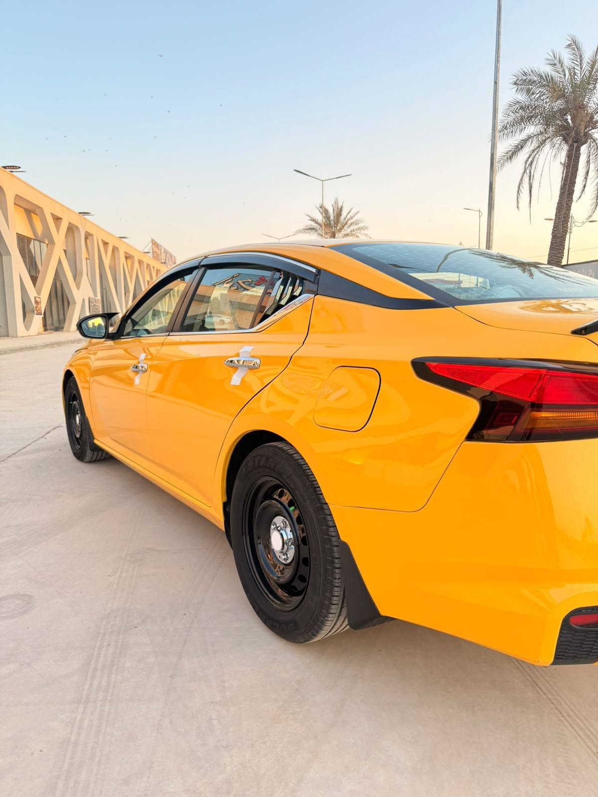 النوع والمواصفات: نيسان ألتيما موديل 2024
اللون: أصفر
رقم الشاصي: 1N4BL4BV0RN372122
رقم  بغداد 
 والاستفسار (الاتصال أو الواتساب):
 * ***********
 * ***********
