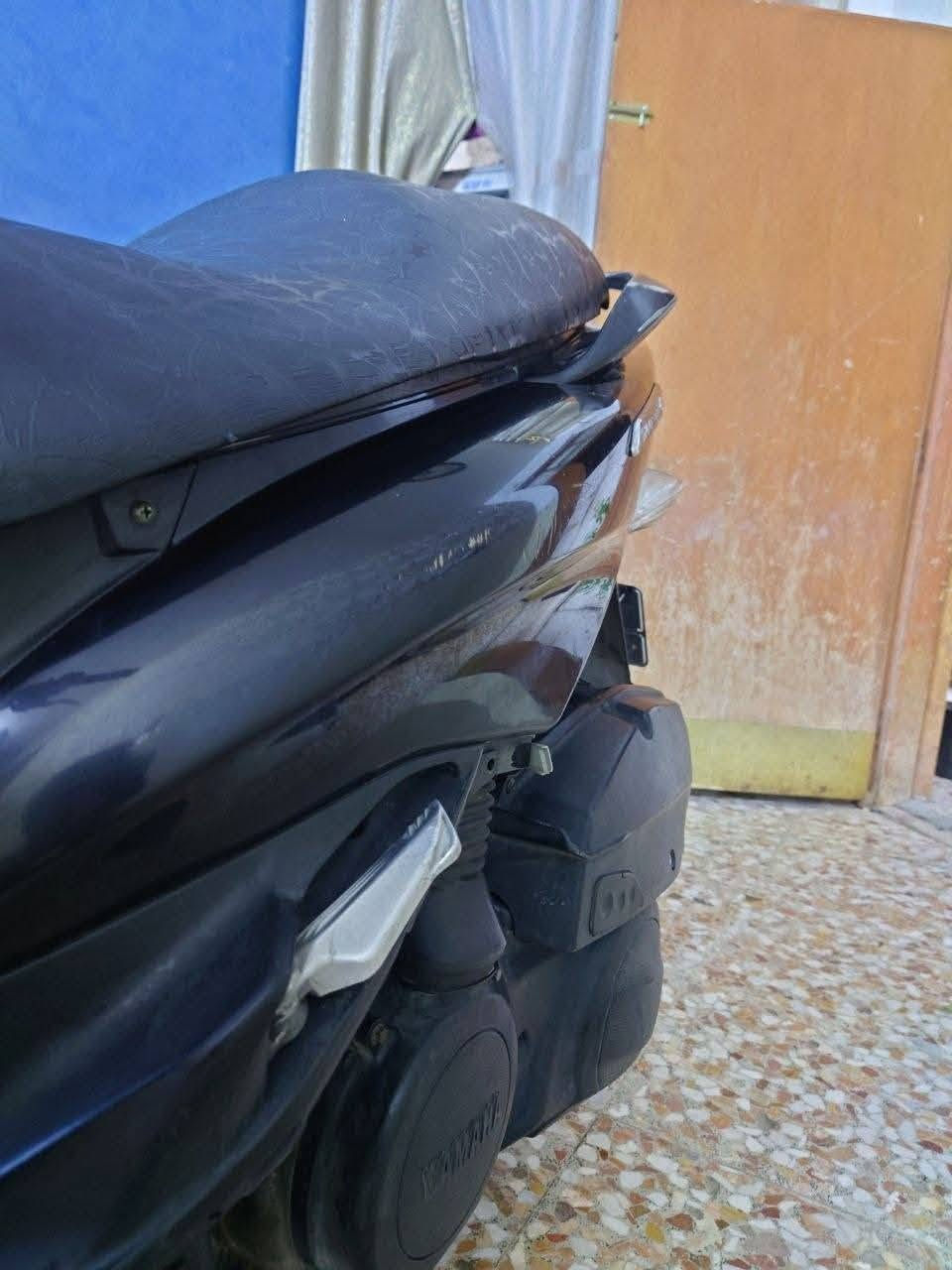 سلام عليكم دراجه للبيع كلهى شغاله شلعه ومعدل فول ما تنكض بل شارع مال زماط كلهى شغاله ما بيهى شي ما يشتغل بس نقصهى ترايش وبيهى صوت مال زنجبيل معه العلم ما مشتغل بيهى زيرفس مكاني بل مدينه الحبيبه يم وليد ابو الكص *********** السعر ٥٥٠ وبيعى مجال

