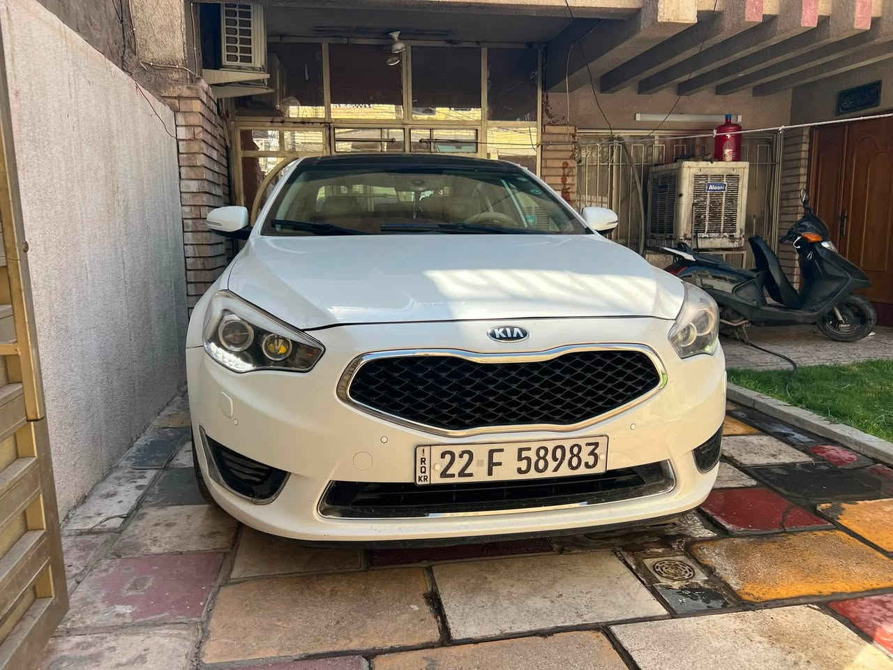 السلام عليكم كادنزا ٢٠١٤ خليجي ١/١مكفوله من الصبغ بيها بارد بالجاملغ والبنيد موضحهن بالصور مواصفاتها معروفه الكادنزا فووول رقم شمالي جديد بأسمي تحويل مبااشر صدر جديد
ماشيه ١٩٥ كيلووو كير ومحرك كفاااله  ممفتوحات مكاني البياع 
السعر ١٢٢ مجال عمله للشراي السياره ماشاء الله نظيفه وبالخير عل ياخذها   ***********
