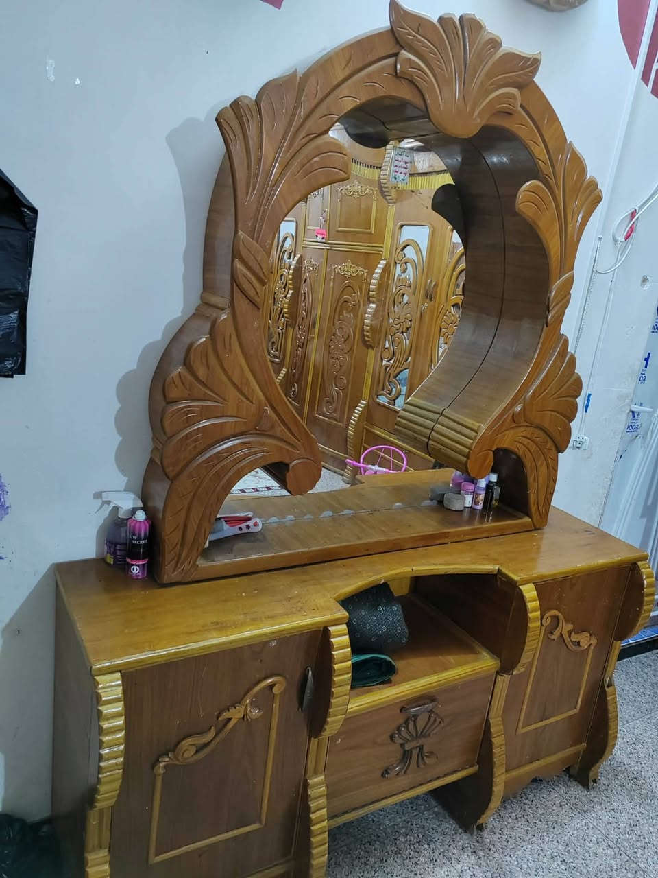 غرفة اخشاب للبيع أخت الجديدة
***********
