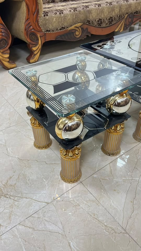 ميز • ٤ طبلات