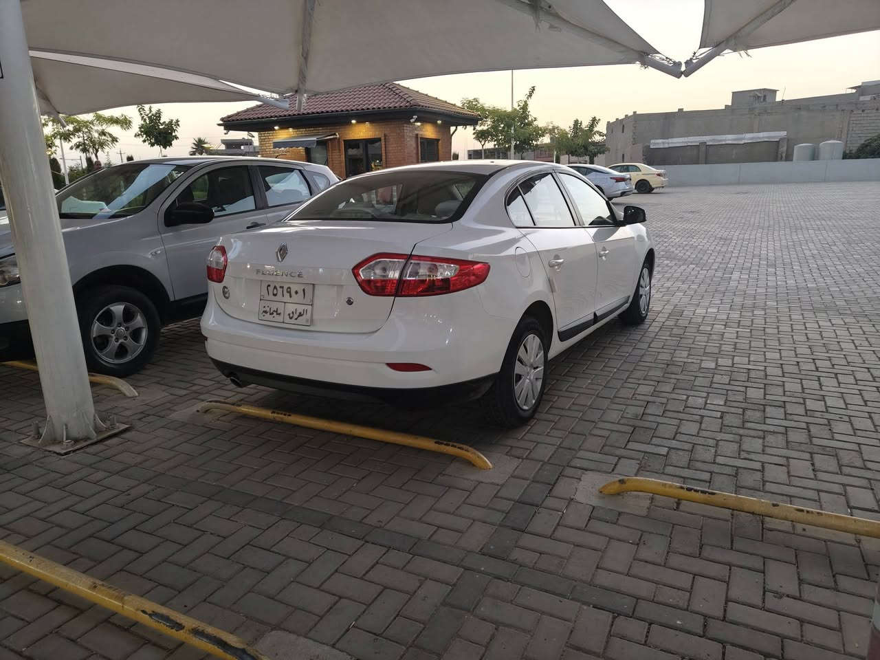 Renault fluence 2016
بێ بۆیاخ
***********
***********
شوێن . سلێمانی
