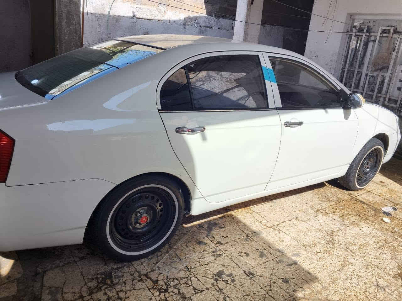 سلام عليكم شباب ليفان 620 للبيع سياره كفاله من تبديل صبق ضربه كفاله عامه سياره جديده مكينه هستوني شاده كوره تخم تاير جوها جديد سايره جهازه من كلشي مكاني بصره قبله السعر 53 وبيه مجال لطيبين سياره بسمي 
 ***********
