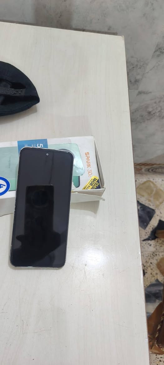 TECNO SPARK 30C
ذاكره256

رام8+8. 16

البطاريه 5000/ملي امبير
السعر 175🔥
واتساب ***********
