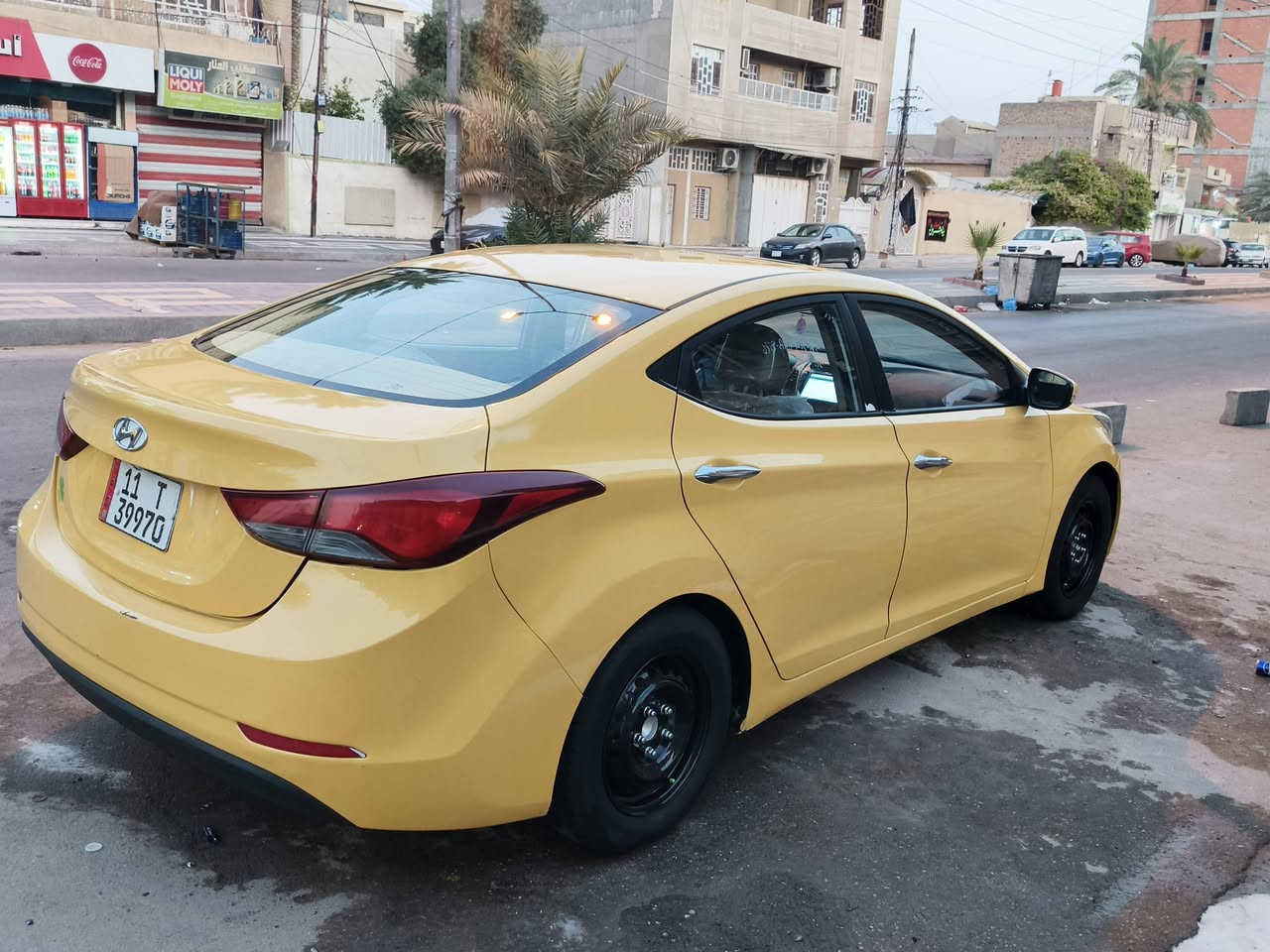 السلام عليكم لنترة موديل 2015 خليجي مكفولة فول عدا بصمة فتحة اشاير بل مري مري شفط عدسة متحركة تحكمات ستيرن جهتين مكينة كير تبريد كلة مكفول صدر جديد تخم تايرات جديد عدسات LED جدد دوشمة عام 
رقم : *********** واتساب
