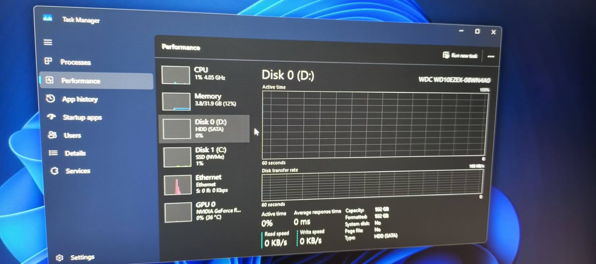 البيع pc
شاشه سامسونك 240فريم 
و شاشه ثانيه ٦٠ فريم 
مكاني بغداد 
رقمي ***********
