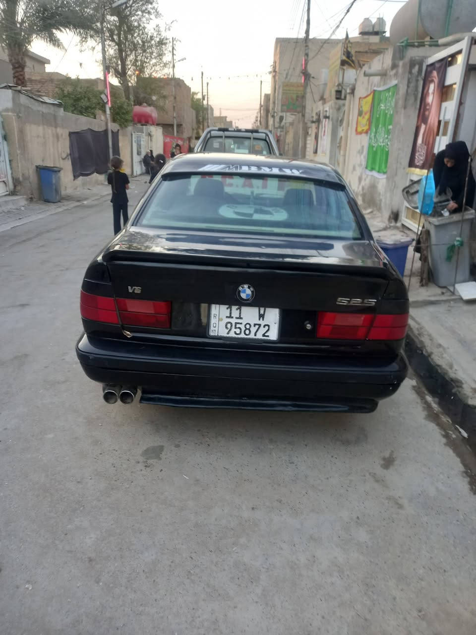 بي ام.٥٢٠ موديل٩٥بسمي بغدادسياره جاهزه تبريد قطعتين ثلج السعر٤٨وبيها مجال تصل ودلل***********مكان السياره بغداد
