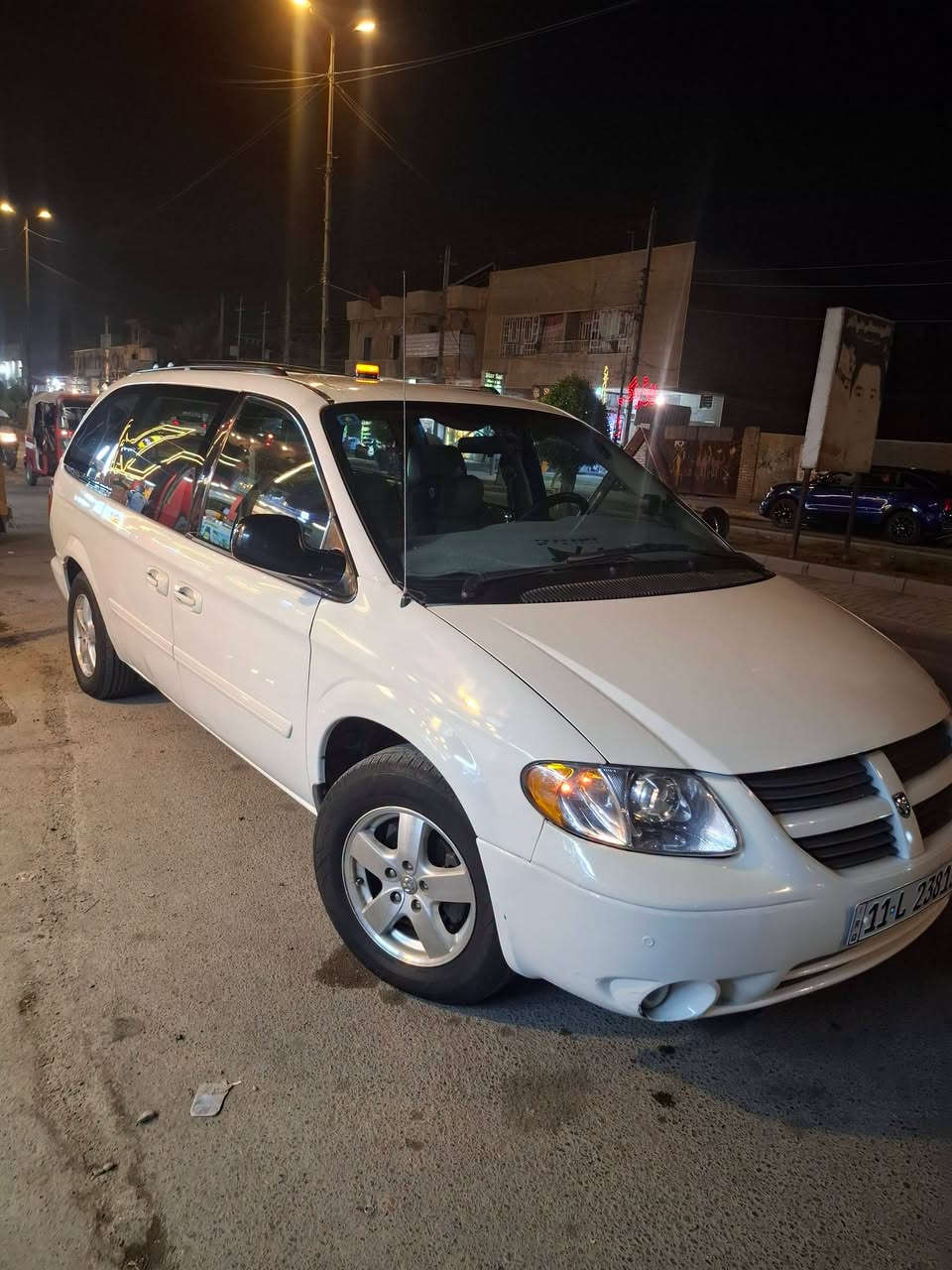 السلام عليكم دوج كرفان موديل ٢٠٠٦ رقم بغداد نكليزي بسمي مكينه كير٣٨٠٠ خير من تخم تاير جديد تبريد ٣ قطع ثلج ماشاءالله كشنات بلع بيبان كهرباء ماشيه١٢٢لف كلير مال قماره مكشر بيهة صفحه صبغ  سياره على وضع لشركه جطل واحد مابيهة نقص حداديه تنته سقف لقماش مالته مهطل مكاني بغداد الشعب شارع الصحه رقمي *********** لسعر٨٠ وبيه مجال قليل سياره واكفه بل تراب ماعندي مجال اغسلها الله شاهد وكلشي اكو بل سوك الله شاهد لسياره صايره عليه ب شده و ٥ بس حتاجيت وجاي ابيع الله لا يخلي واحد يمر بعوز ان شاء الله

