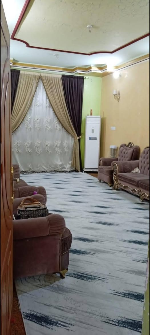 بلمعقل قريب • ٢٥٠م • ٥غرف