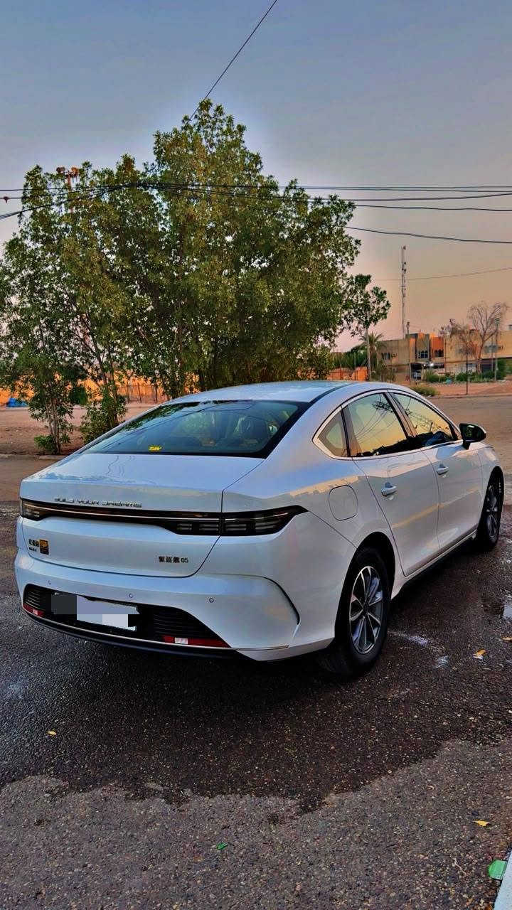 🚘 BYD Destroyer 2025 للبيع فقط
🔹 ماشية 15 ألف كم
🔹 كهرباء + بانزين
🔹 على وضع الشركة
🔹 الجام الأمامي بيه فطر
🔹 وبيها جاملغ بيه بار شبر
🔹 باقي السيارة مكفولة
🔹 مرقمة بغداد
🔹 السنوية باسمي
🔹 التحويل ثاني يوم أو حسب رغبة المشتري
🔹 المكان: بغداد

📞 ***********
واتساب أو اتصال

