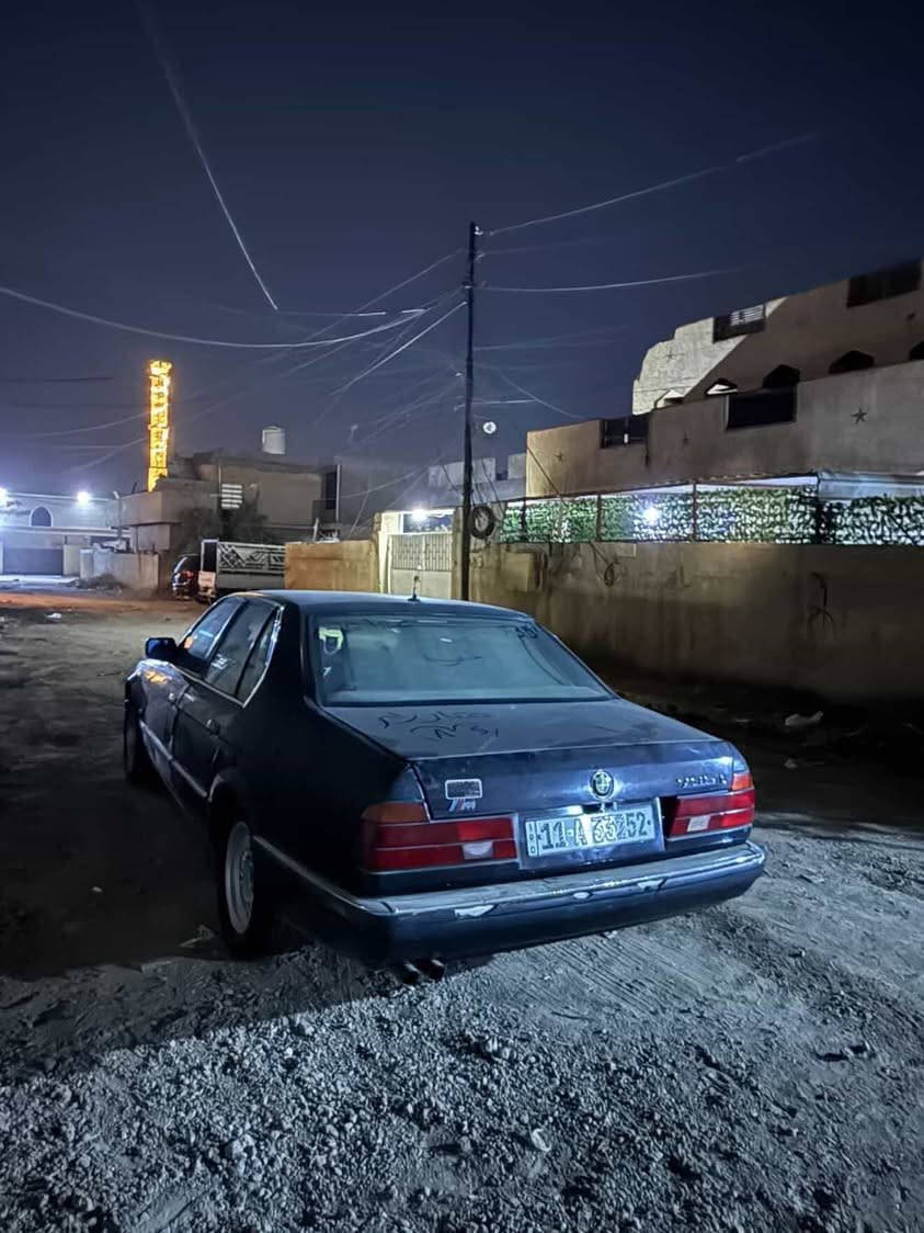 سلام عليكم. بي ام 735 موديل 1992 رقم  بغداد بسمي  مشروع وطني فول موصفات دبل جام مصفح بوب مصفحه  مري يمين ويسار منفصل كهرباء سلايت كشنات كهرباء كشنات تدفئه تبريد دبل ايرباك دبل جكمجه برده خلفيه كهرباء تحكم  حساس خلفي  كامره خلفيه ستيرن كهرباء بجم عريض  شاشه سستم صوت  كير تمساح  ويل خليه  اصلي بيها نضام هبوط بلاد بس لغيته نضامين غاز وبانزين صرف بانزين غاز نساه ماكو حماوه نساه   تبريد قطعتين ثلج شلعه ومعدل شك كاع  اكسل مفتوح مكفوله من دعاميه لدعاميه سياره بلاد مكفوله من ضربه وضبغ وخياس سياره احلا من صور تراي وين متريد تاخذه متصرف عليه لو ربع هوايي  بعد تفاصيل ماذكرته رقم ***********  بي واتساب  العنوان بغداد سعر السيارا45 او مراوس bmw فقط
