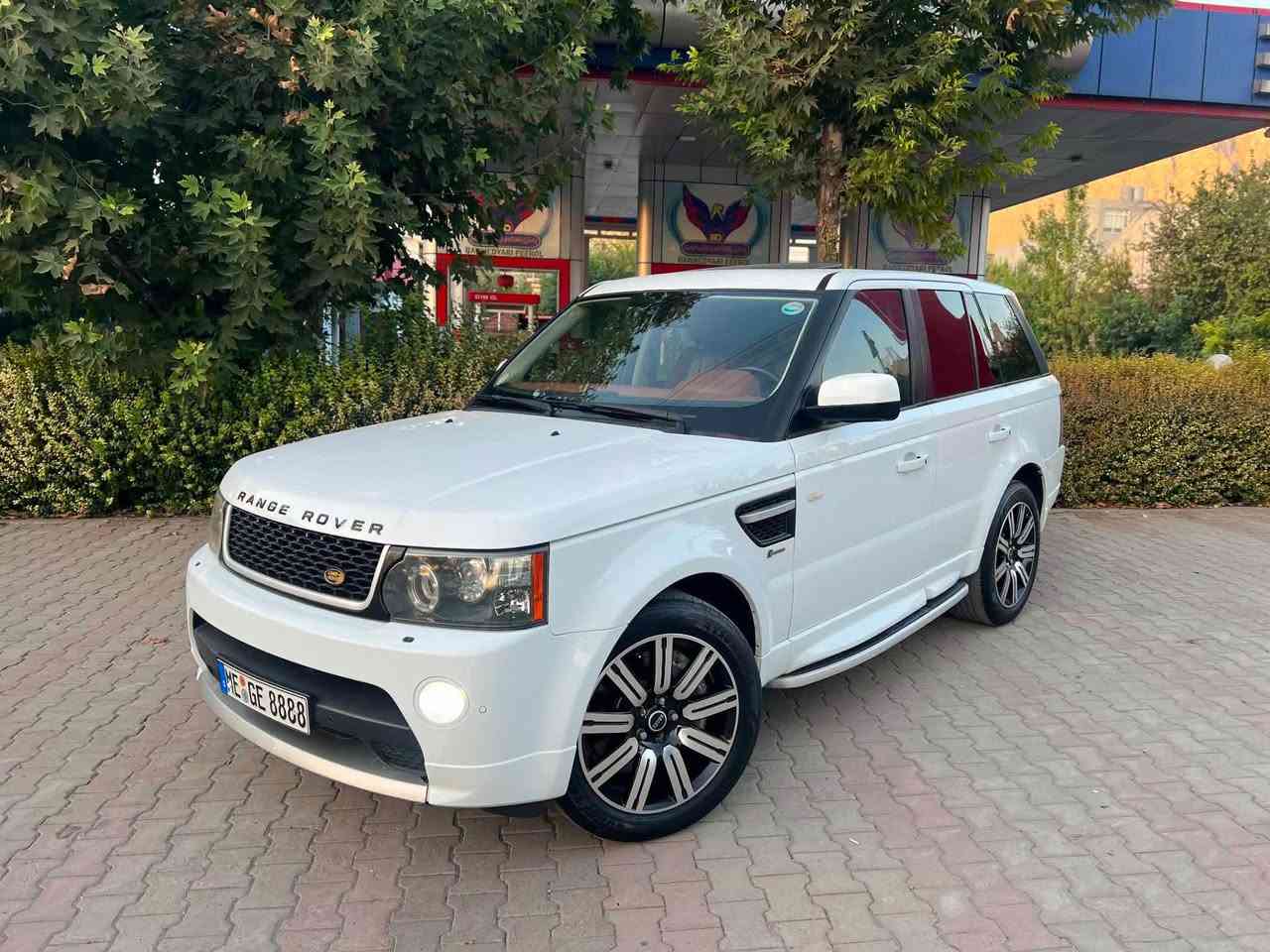 Range Rover
فرؤشتن يان گؤرينةوة
مؤدئل 2012  
فول مواسفات 
كوشن جلد و هيتر 
سوكان ڤؤليؤم 
سلايد 
تةبريد سارد و گةرم بةشةرت 
تةقةو رةقة بةشةرت 
چوپةكاني بةرز و نزم بةشةرت 
اكسل دةبل اكسل بةشةرت
يةك دينار مةسرةفي تيا نية 
مةنةفئستي ابراهيم خليلي لة گةلة
بئ بؤياغ
88 و مجال 
*********** أربيل, العراق
