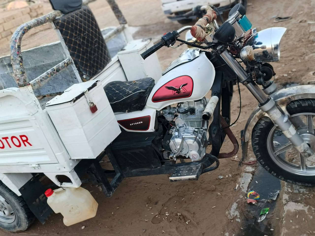 السلام عليكم ستوته موديل 20 محرك 25 شغال كل شيء بيها سعر 1,75 بيها مجال حق الجيه شيء قليل(‏‪***********‬‏
