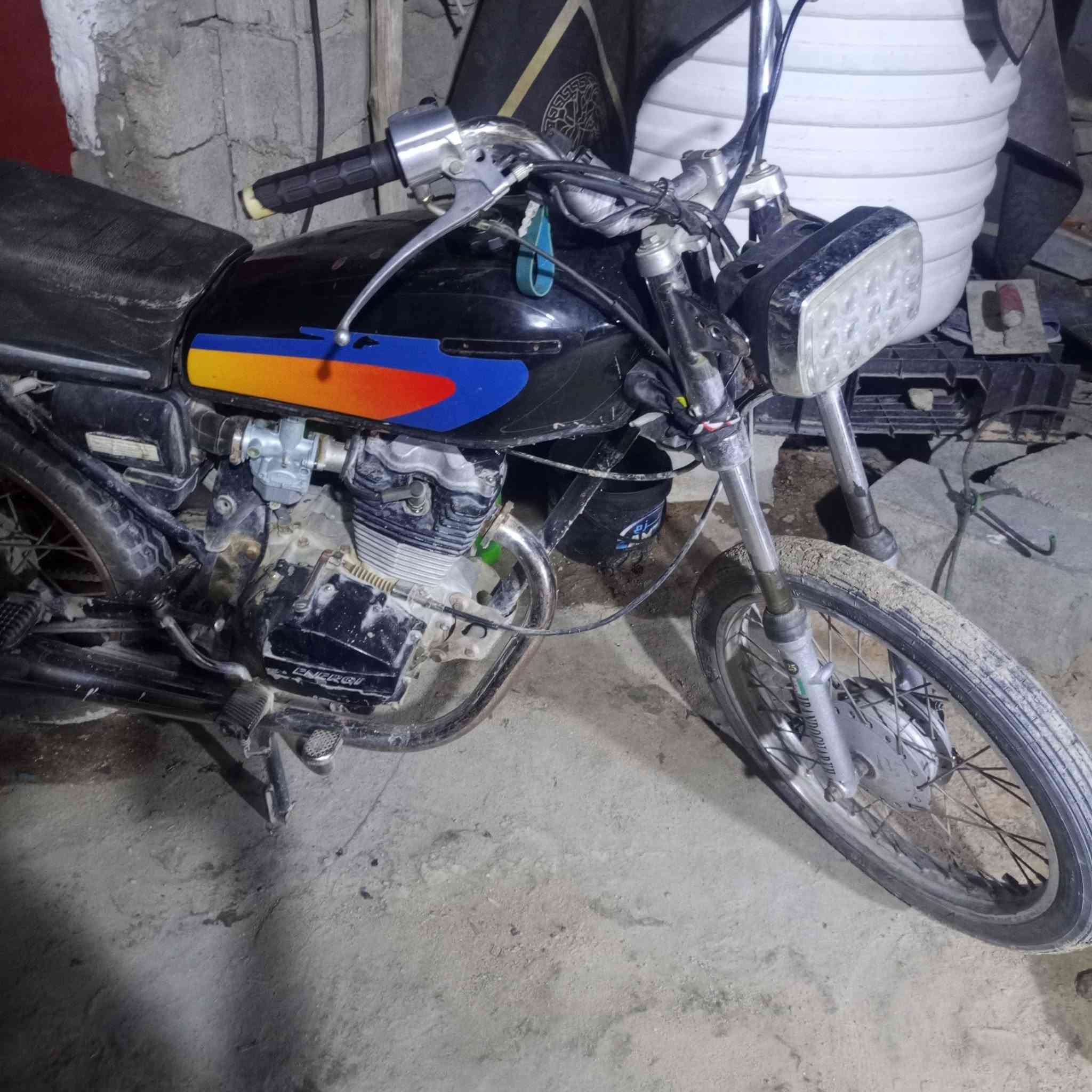دراجه يراني للبيع البصره ابو الخصيب سعر 300وبيه مجال 
مو شراي لا تتصل بس سولف
