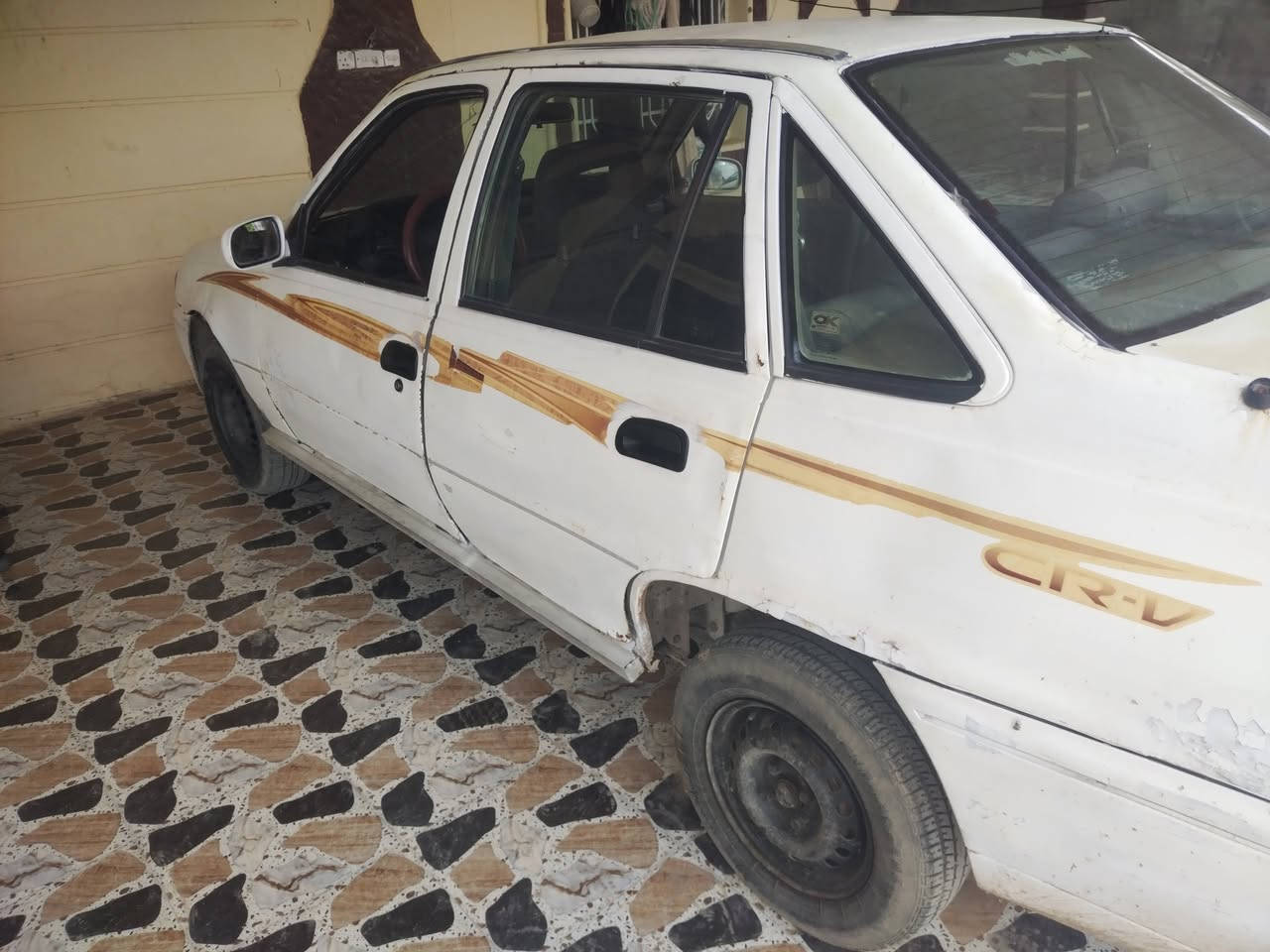 دايو سلو موديل ٩٥ رقم صلاح الدين سياره جاهزه شغاله اذا اكو مراوس بهايفي عادي السعر ١٥ مكان السياره الضلوعيه الحردانيه ***********
