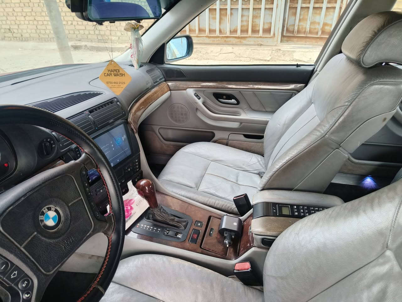 للببع مديل95 سنويه 2030   كير ومكينه خير من الله تبريد شغال  بيها هذا حادث بس بصيط كلش السعر 55ببها مجال ***********
