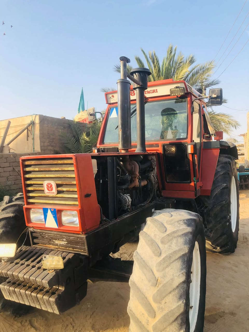 مكينه للبيع افيات 180 مكينه نضيفه كفاله كير اكسن لطش مكان ميسان رقم ***********
