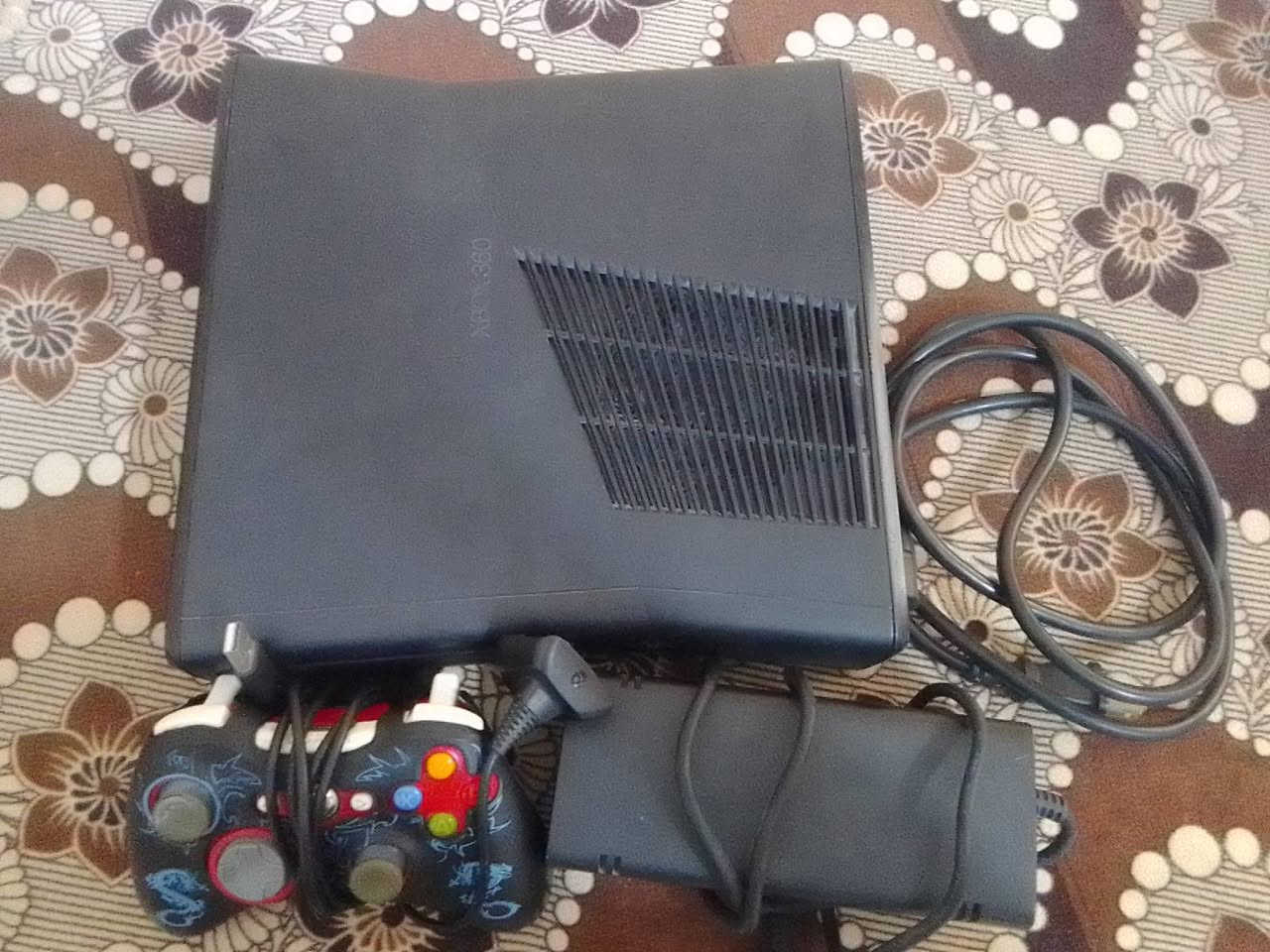 اكس بوكس 360 • نظيف • ٣٠+ ألعاب
