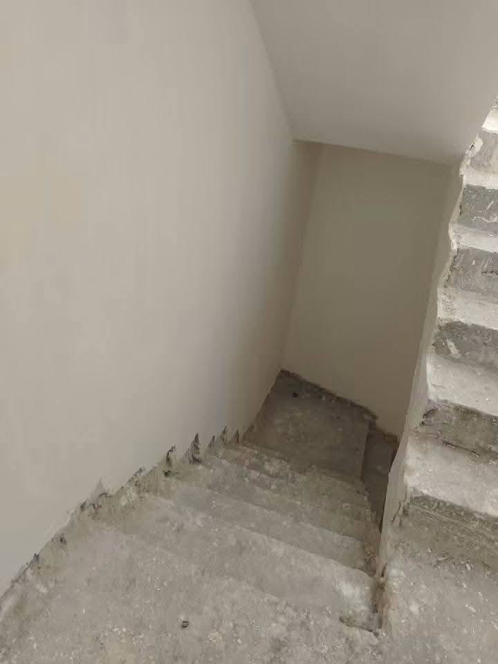 سلام عليكم كادر جص وبورك ولبخ واجهيات 
متفرغ حالين اتصل ***********
