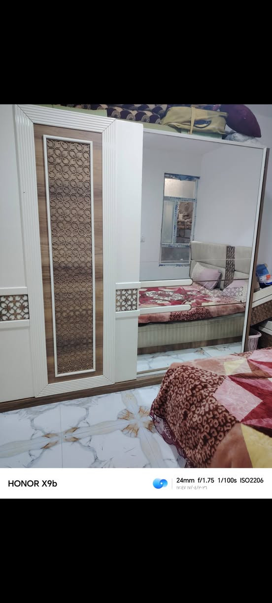 غرفه تركيه خشب hdf اضرارها بسيطه سعرها 400 الف بيها مجال المكان كربلاء حي العسكري الطاقه للاستفسار الاتصال على الرقم *********** كربلاء, العراق
