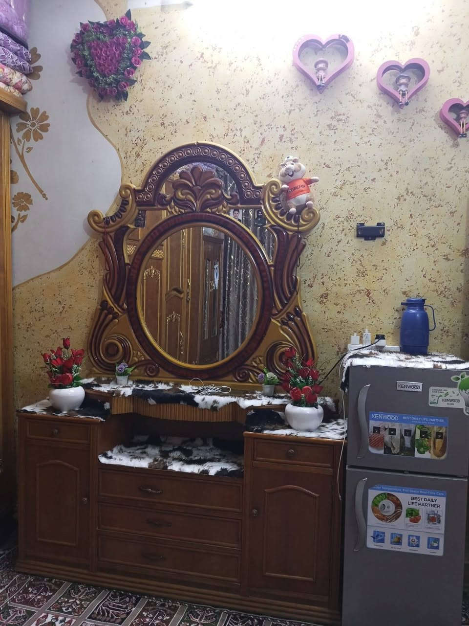 غرفه نوم لبيع كلش نضيفه المكان بغداد لعماري استفسار
***********
