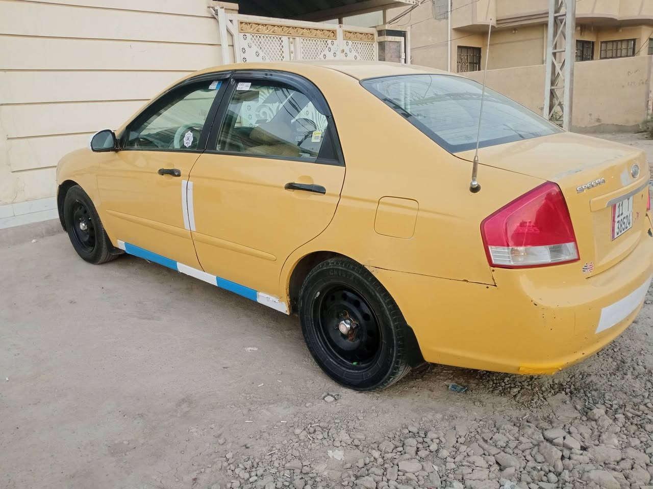 كيا اسبكترا موديل 2008 مكينة 2000 لا تنقص ولا تبخير منضومة تبريد شادها جديد نقصها بس فريز ضررها بابين عكس السايق مبدلات رقم بغداد بسمي السعر 63 بيها مجال بسيط العنوان ديالى بعقوبة للاستفسار الاتصال على الرقم ***********
