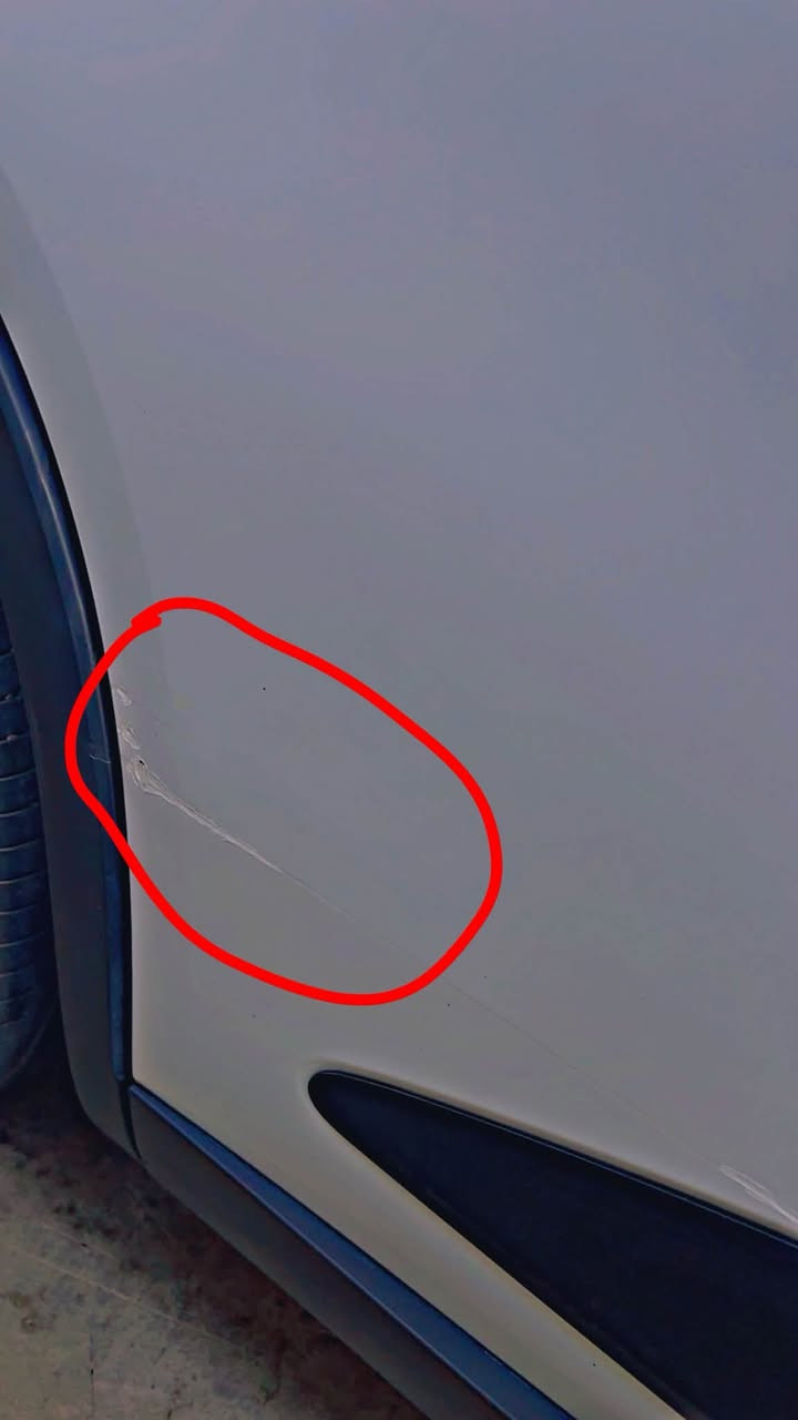 🚗 للبيع: كراون بريميوم خليجي عبد اللطيف– ماشية فقط 58الف كيلو 

* 📅 الموديل:2023

* 🚘 النوع: كراون بريميوم هايبرد

* 📏 الممشى: 58,000 كم فقط

* 🛠️ الحالة: وكالة – فحص كامل 100% / بدون حوادث

* ⚙️ المحرك: 4 سلندر 2500 تنفس طبيعي / أداء قوي واستهلاك ممتاز  

✨ مواصفات داخلية:

* جلد طبيعي فاخر

* تبريد  مقاعد أمامية

* كرسي سائق وراكب كهرباء مع ذاكرة

* شاشة كبيرة + كاميرا 360 درجة

* حساسات أمامي + خلفي

* ستارة خلفية كهربائية

* إضاءة محيطية

* دخول ذكي + تشغيل بصمة

* نظام صوت ممتاز

✨ مواصفات خارجية وأمان:

* أضواء LED كاملة

* مثبت سرعة راداري

* مراقبة المسار

* تنبيه النقطة العمياء

* تنبيه الاصطدام الأمامي

* 10 وسائد هوائية

* ويالة وكالة أصلية

✨ المميزات الإضافية:

* السيارة جداً ناعمة

* استعمال راقي

* ما تحتاج أي صرف

بيها بارد كد شبر حقيقي بل باب الخلف السكن موضح بل سونار 

💰 السعر:310($)قابل للتفاوض

📍 الموقع: (بغداد قرب مجمع بسماية )

📞 للتواصل: (***********)
