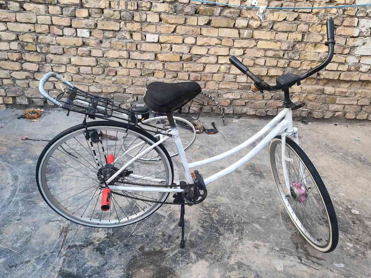 سلام عليكم بيسكل لبيع بناتي بغداد شراي يجي خاص بل خدمه ***********
