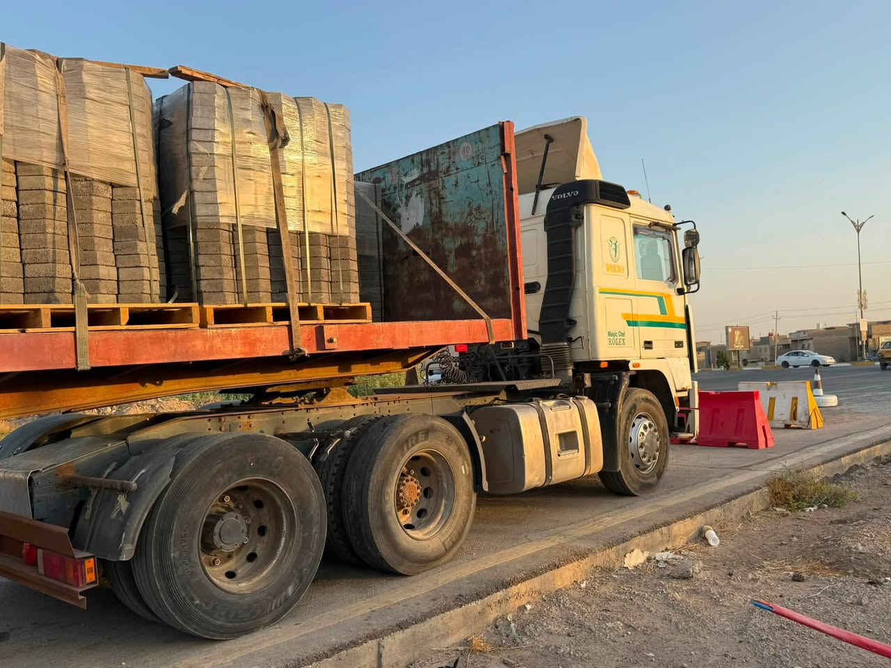 السلام عليكم للبيع فالفو فقط الرأس  سنكل سبرنك محرك 21 F12 كير 3ب3 اكسن شفت سيارة ايدك و الشغل تخم تاير عوزها زوج رقم ديالى الماني سعرها 127 بيها مجال حكً جية ***********

