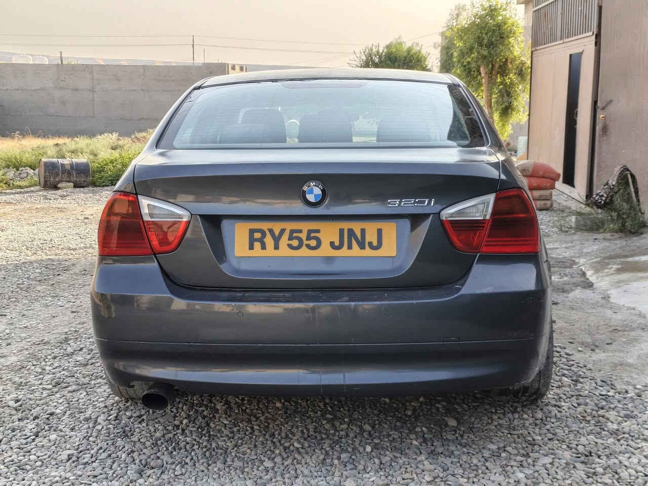 ئەوروپی سوکان عەکس BMW e90 مۆدێل 2005چوارپستۆنی بەنزین  شەش گێر.  بەسمە .  تەبریت کارەبای گێچ هەموی ئیش دەکات .   . بەنزین کەم دەخوات  
ناونیشان کۆیە
بۆ زانیاری زیاتر تێل بکە 
***********واتس ئاپ .ڤایبەر

بۆ زانینی نرخ کۆمێنتێک بکە ڕاستەخۆ دێت بۆت ✅❤️
