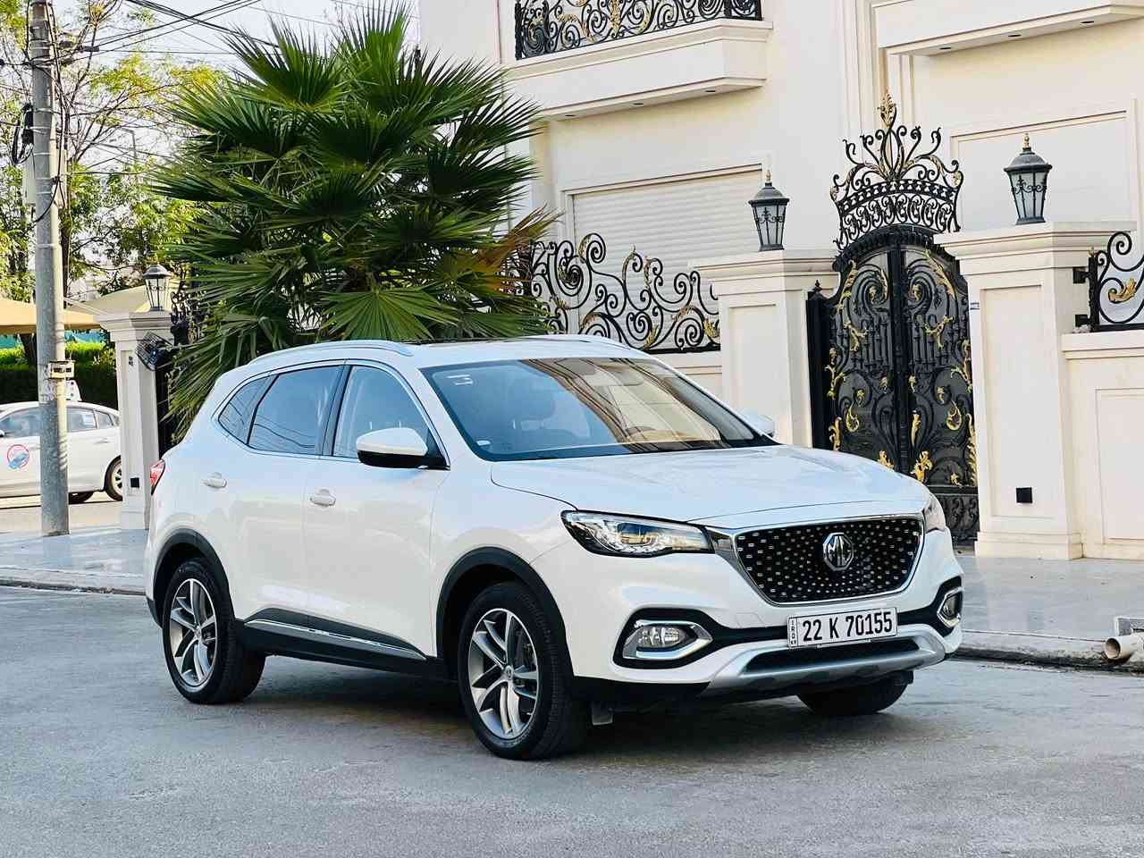 MG/ HS / TROPHY / 2022
ام جي / اج اس / تروفي / 2022 

اللون: أبيض صدفي مميز ✨
المحرك:   1500 تيربو، ماشية: فة قت 70 كم

فئة Trophy (أعلى مواصفات MG):
 • سقف بانوراما كامل
 • تشغيل بصمة + دخول ذكي
 • داخلية جلد 
 • شاشة Android
 • مقاعد كهربائية + ذاكرة
 • نظام كاميرات + حساسات
 • وضعيات قيادة (Eco / Normal / Sport)
 • مثبت سرعة

سيارة نظيفة و مكفولة من الضربة / الصبغ / التبديل
بس بيها شبر PDR 
سيارة علا وزح  شركة 
هزة كاملة ورقم الجديد سنوية ل  2029

السعر : 126 🔥 ورقة 
عنوان :- اربيل   
التواصل :- [***********] متوفر اتصال واتساب

Mg / HS / tronfe 2022 
امجى ٢٠٢٢ سپى 
فول فول مواسه فات 
مكينه ١٥ تؤربؤ 
پانؤراما 
گوشين جلد 
هه ردوو گوشين كاره بايي 
شاشه كاميره  حساس
ئاوينه شه فت 
لايتوو به گلايت ليد 
دوو ده رگا به سمه 
گيچ اليكترؤنى 
٧٠ هه زار كيلؤمه تر رؤيشتوه 
هيجى نيه بي سبوخه 
ته نها يه ك PDR  بجوكى هه يه باقى به شه رت
ره قه موو سه نوى نويه هه تا ٢٠٢٩ به ناوى خؤمانه
شوين هه ولير 
سعر. 🔥 ١٢٦. 🔥 مه جاله كى كه م 
موبايل *********** واتساب أربيل, العراق
