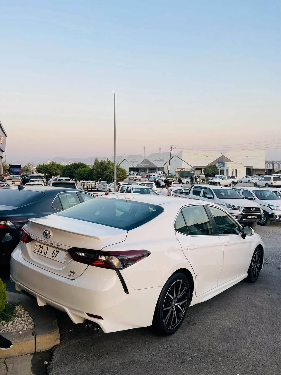 Camry SE 2023
Bas bonet boyax be naw 
            203$
***********
