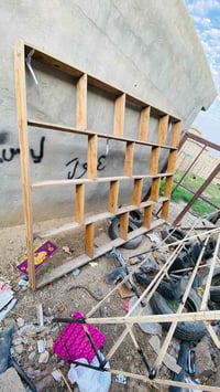 رفوف محل • خشب و حديد • اخوان فقط