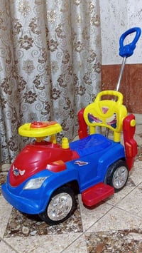 سيارة طفل • حجم كبير • بحالة جديدة