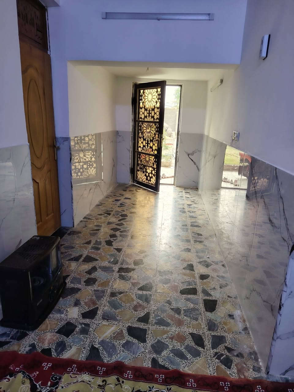 السلام عليكم ورحمة لبيع بيت مساحته 300طابق واحد
يحتوي على 3غرفة نوم استقبال طول 10متر عرض
حولي كبير ٣غرف نوم بيت واجه علئ فراع
سند 25 طابو زراعي
العنوان بيت الغربي شارع العماره الصفر قبل فواج طوائ
رقم الهاتف *********** *********** فقط واتساب ***********اتصال تدلل
