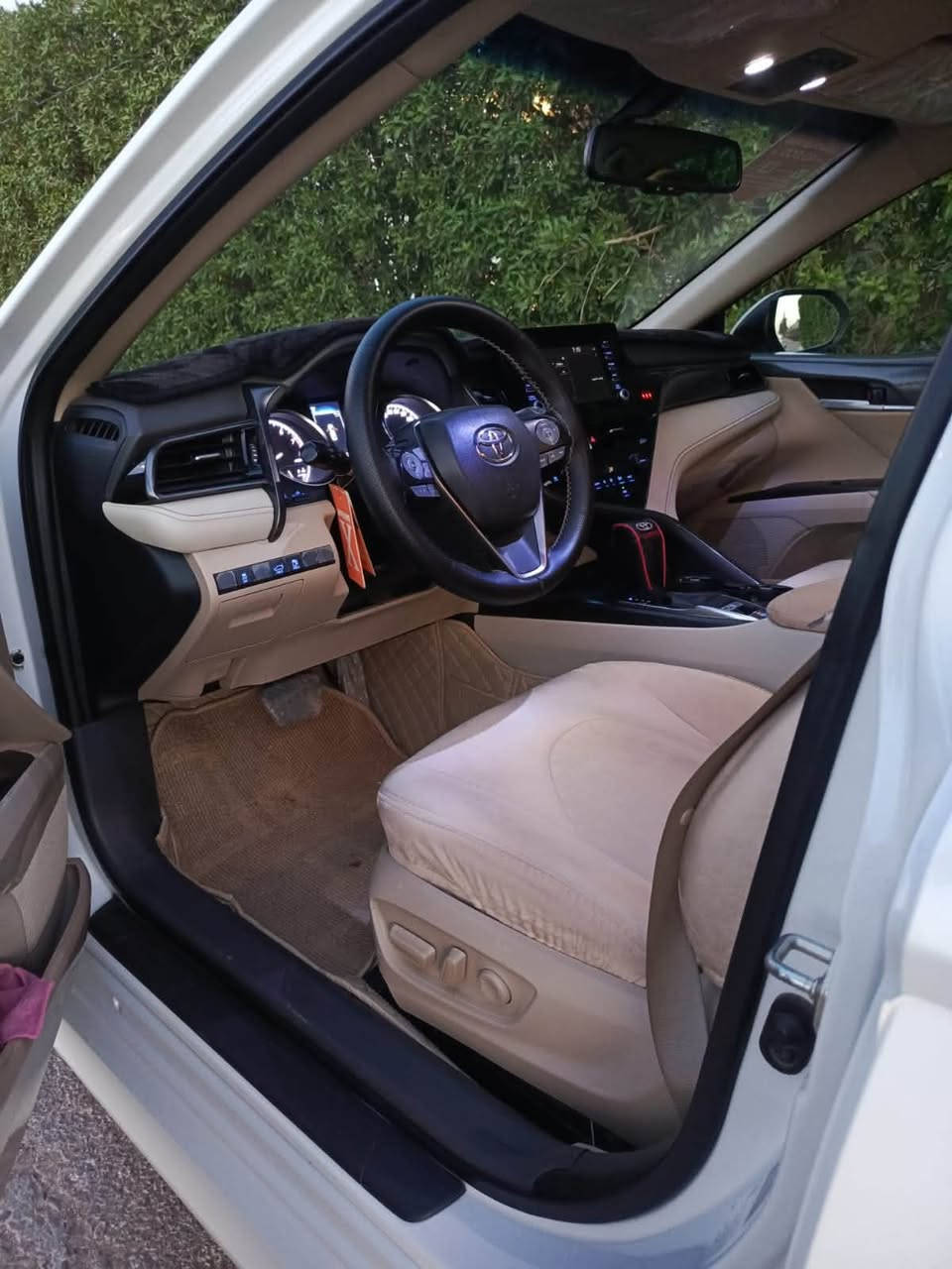 كامري خليجي 2023
كفاله عامه 
ماشيه 84.000km
معروضه 235$ قابل للتفاوض 
للاستفسار : ***********
