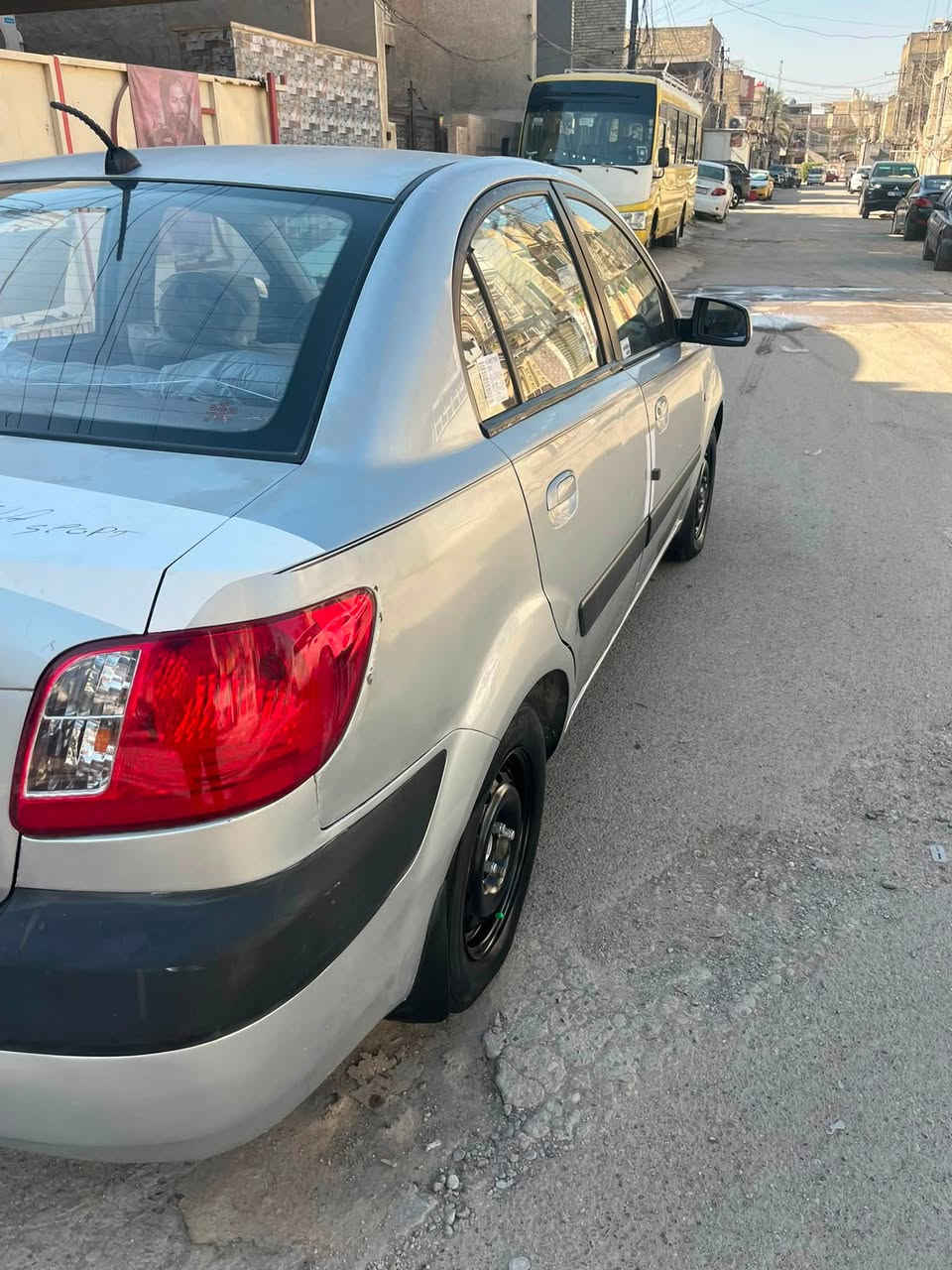 سلام عليكم كيا ريو وارد خليجي سيارة حيل نضيفة مال بيت مكينة وكير جديد تخم تاير جديد تبريد منضومة كاملة رقمي دولي بسمي السيارة مكفولة من الضربة بيعة جاملغ مامي مبدل نفس ألوان مكاني بغداد لامين السعر ٦٧ وبيها مجال قليل***********

