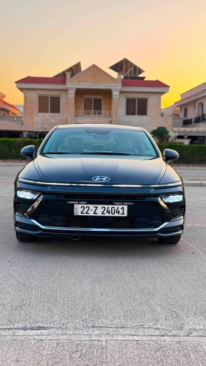 سوناتا  2025   Hyundai sonata
شكل جديد
2.5L حجم محرك
گير 8 نمر
بصمة تشغيل وابواب
المقاعد: كهربائي  + تدفئة + استيرن تدفئة
٥ وضعيات قيادة
جنطه ذكيه 
لايت لد 
بك لايت لد 
ترحيب
دشبول الاكتروني 
شاشه كبيره 
كير تعليك 
اوتو هولد
رادار
نقطة عمياء
رادار خطوط شوارع
فوول تحكم ستيرن
كامره دواره 

سيارة رقم اربيل باسمي 
ترقيم ودخول جديد 

الحادث  فقط دعاميه اماميه  + 4 قطع كلير امريكا بدون دواخل بدون ايرباك  

السعر 167
***********
العنوان بغداد الكرخ
